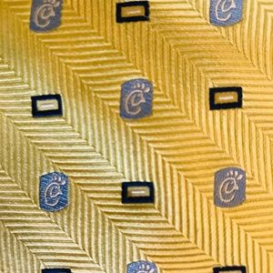 Chick-Fil-A Men's Tie Logo Yellow Blue 100% Silk